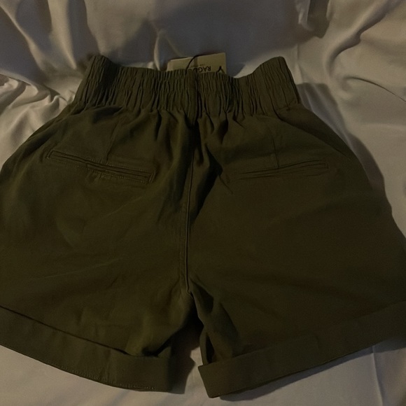 High waist shorts 97%cotton 3%elastine new with tags - Picture 2 of 3